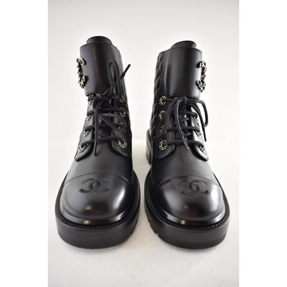 Chanel 21A Black Quilted Gold CC Chain Combat Lace Up Tie Ankle Short Boots 40 - Picture 10 of 15